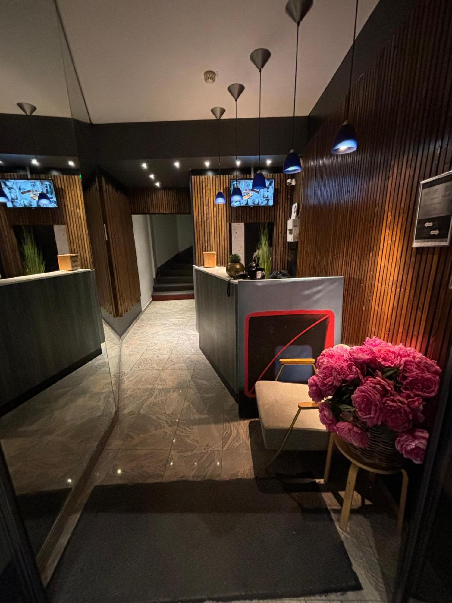 Hotel Astrid Руан Екстериор снимка