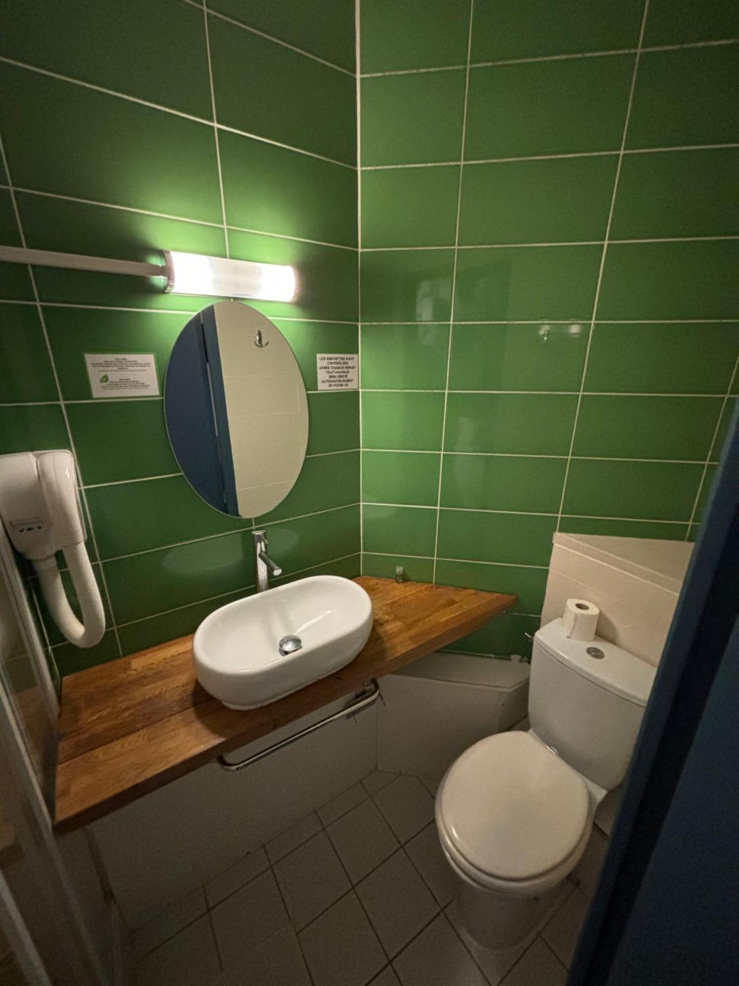 Hotel Astrid Руан Екстериор снимка