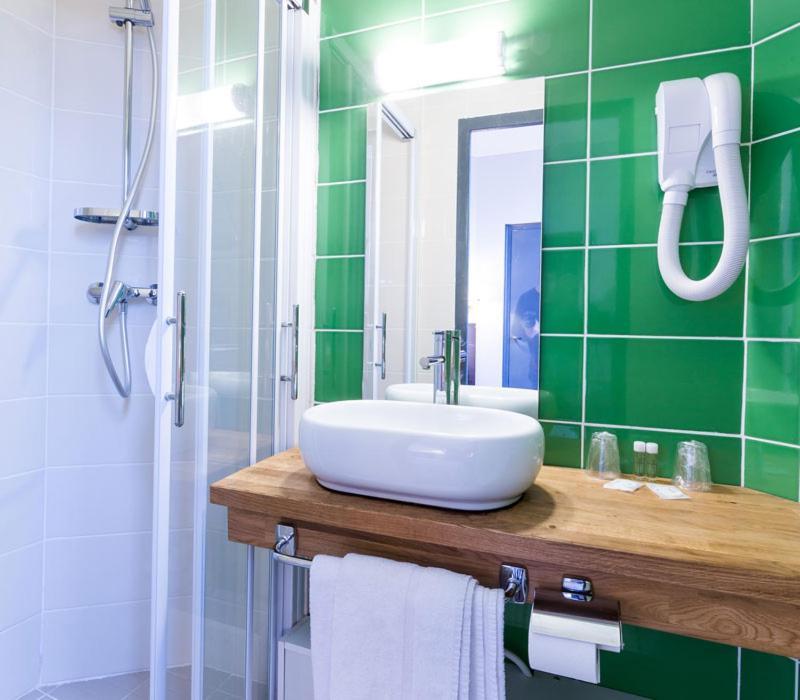 Hotel Astrid Руан Екстериор снимка