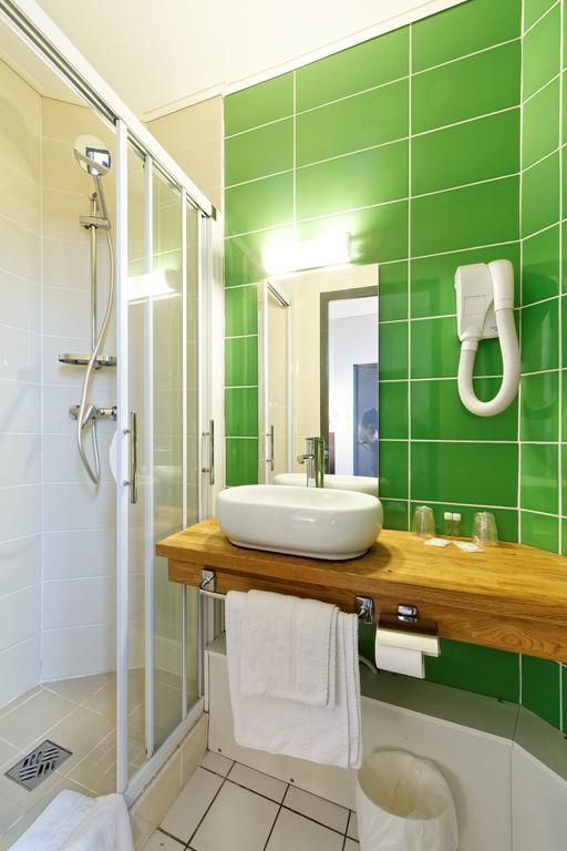 Hotel Astrid Руан Екстериор снимка