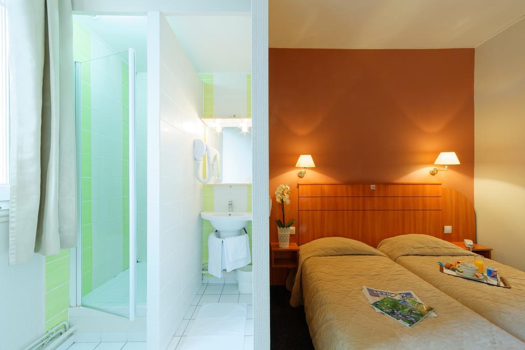 Hotel Astrid Руан Екстериор снимка