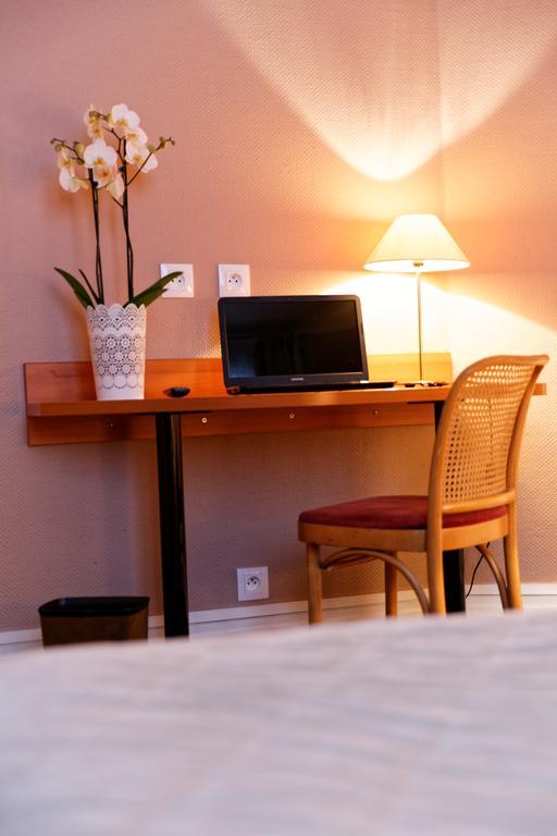 Hotel Astrid Руан Екстериор снимка