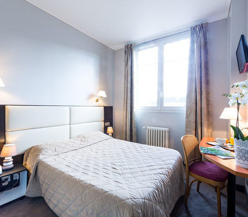 Hotel Astrid Руан Екстериор снимка
